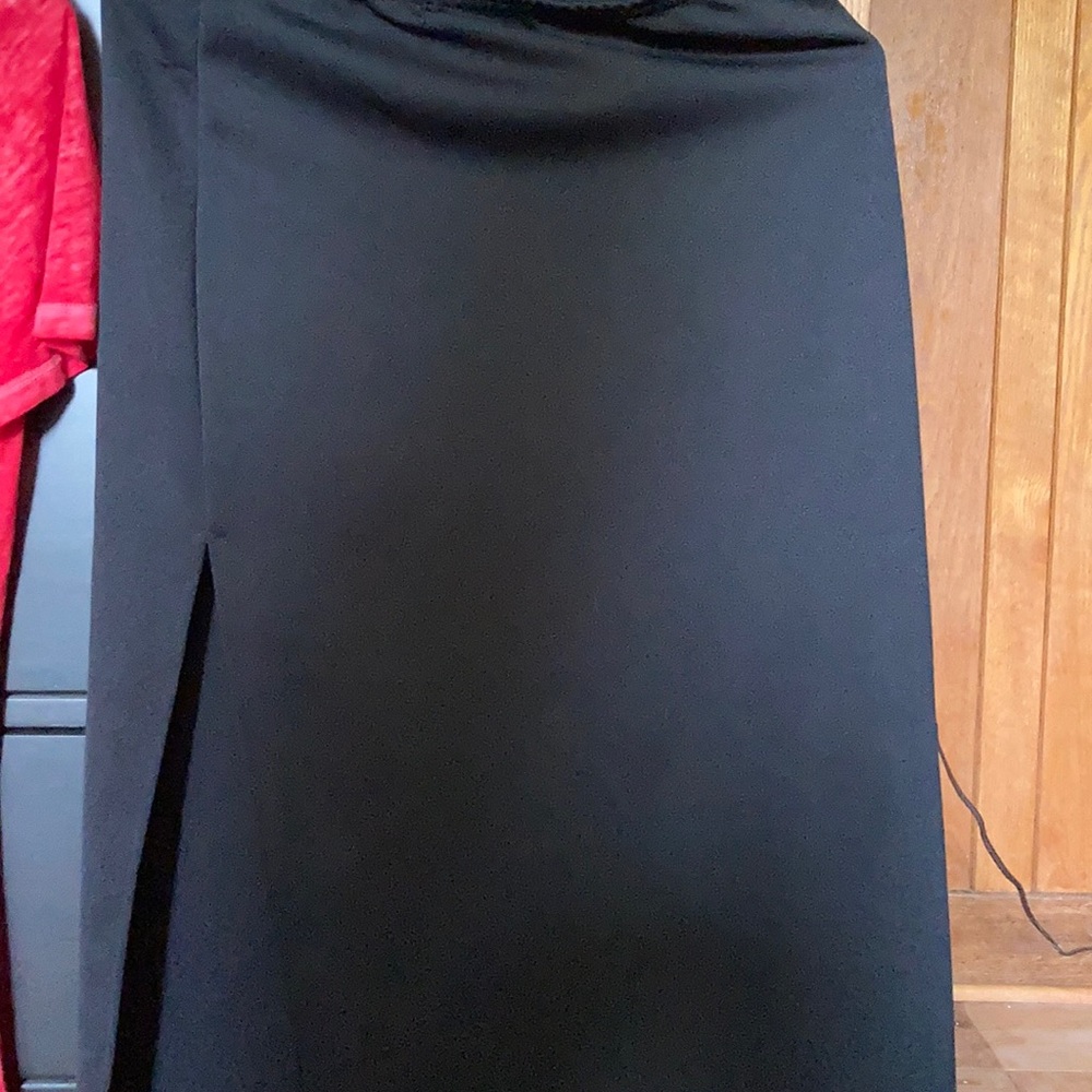 (street code) black skirt